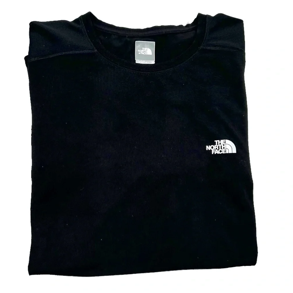 THE NORTH FACE BLACK VAPOR WICK LONG SLEEVE SHIRT WITH WAFFLE INSERTS UNDER ARMS